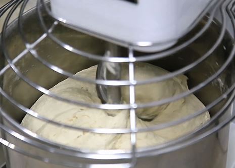 Features and Precautions of Small Flour Mixer